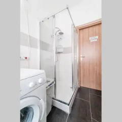 Отель European Rooms 3* Кровать в общем номере фото 16