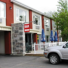 Отель Hôtel Le Voyageur de Québec Канада, Квебек - 1 отзыв об отеле, цены и фото номеров - забронировать отель Hôtel Le Voyageur de Québec онлайн парковка