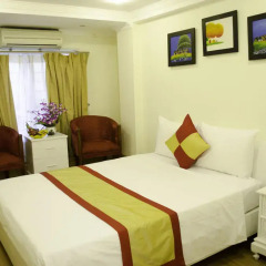 Blue Moon Hotel 2* Номер Делюкс с двуспальной кроватью