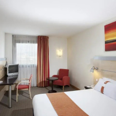 Отель Holiday Inn Express Barcelona - Molins de Rei 3* Стандартный номер с различными типами кроватей фото 6