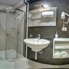 Hotel Oresti Center 3* Стандартный номер с различными типами кроватей фото 11