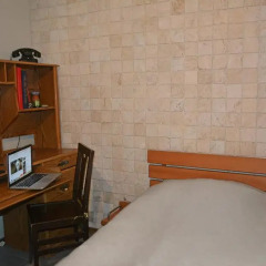 Отель Kaboom Showroom & Guesthouse удобства в номере
