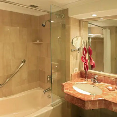Отель InterContinental Cali 4* Улучшенный номер с различными типами кроватей фото 4