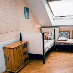 Hostel Kamin Стандартный семейный номер разные типы кроватей фото 4