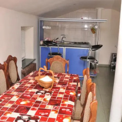 Отель Holiday Home On Charents гостиничный бар