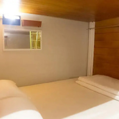 Отель Glur Bangkok Кровать в общем номере двухъярусные кровати фото 21