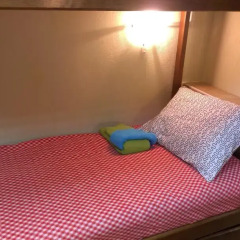 Хостел Агат Кровать в женском общем номере с двухъярусными кроватями фото 6