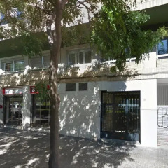 Отель Fira Guest House парковка