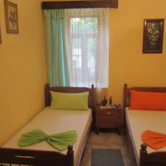 Отель Guest House Adi Doga Албания, Берат - отзывы, цены и фото номеров - забронировать отель Guest House Adi Doga онлайн комната для гостей фото 4