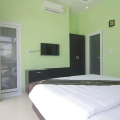 Отель Chau Plus Homestay 3* Стандартный номер с различными типами кроватей фото 9