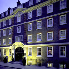 Grange Fitzrovia Hotel 4* Улучшенный номер с двуспальной кроватью