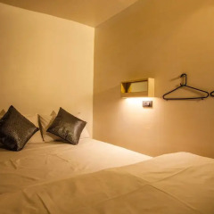 Отель Box Poshtel Phuket Стандартный номер с различными типами кроватей фото 2