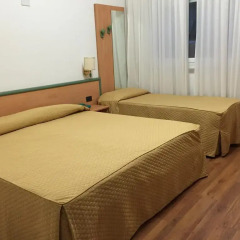 Hotel Iris 3* Стандартный номер с разными типами кроватей фото 2