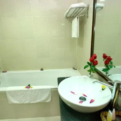 Luxury Nha Trang Hotel 3* Номер Делюкс с разными типами кроватей фото 10