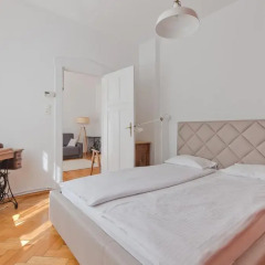 Апартаменты Imperial Apartments Moderna комната для гостей