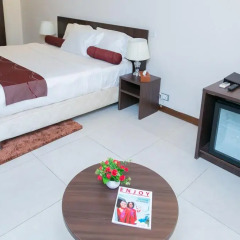 Alisa Hotel Labone 4* Стандартный номер с различными типами кроватей фото 3