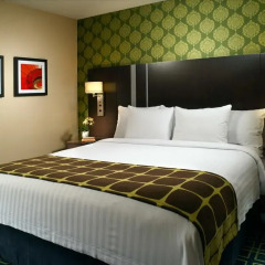 Отель Fairfield Inn & Suites by Marriott Washington, DC/Downtown США, Вашингтон - отзывы, цены и фото номеров - забронировать отель Fairfield Inn & Suites by Marriott Washington, DC/Downtown онлайн комната для гостей фото 3