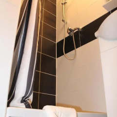 Отель Rooms Zagreb 17 4* Номер Комфорт с различными типами кроватей фото 6