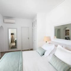 Отель Aqua Luxury Suites Люкс с различными типами кроватей фото 16