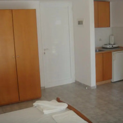 Отель Elpida Beach Studios в номере