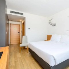 Hotel TRYP Leiria 4* Улучшенный номер двуспальная кровать фото 4