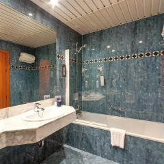 Tryp Sevilla Macarena Hotel 4* Стандартный номер с различными типами кроватей фото 5