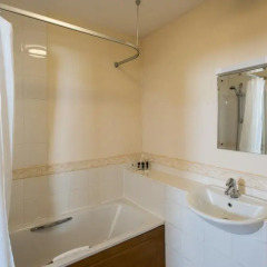Mercure Newbury West Grange Hotel 3* Стандартный номер с различными типами кроватей фото 3