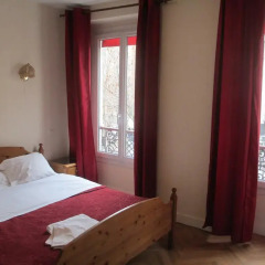 Central Hotel 3* Стандартный номер с двуспальной кроватью (общая ванная комната) фото 5