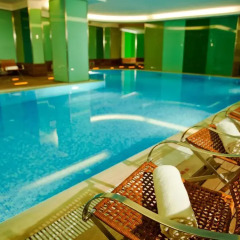 Отель Crowne Plaza Istanbul - Harbiye бассейн