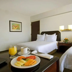 Отель Fiesta Inn Chihuahua 3* Улучшенный номер с различными типами кроватей фото 3