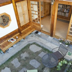 Отель Vine House балкон