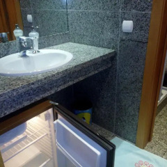 Отель Private Rooms Marques ванная