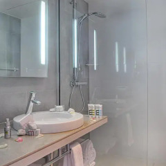 Отель Mercure Nice Promenade Des Anglais 4* Улучшенный номер с различными типами кроватей фото 23