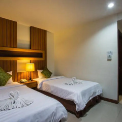 Отель The Chambre 3* Улучшенный номер с 2 отдельными кроватями