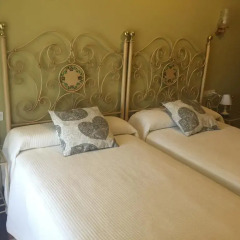 Отель Hostal Galicia Монфорте-де-Лемос комната для гостей