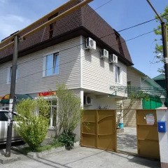 Гостиница Holiday Home On Kuybysheva Коттедж с различными типами кроватей фото 24
