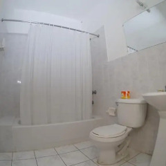 Отель The Gardenia Resort ванная