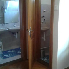 Отель Lázár Apartmanok сейф в номере