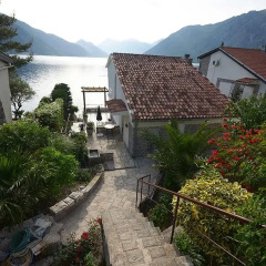 Отель Sealine Kotor House пляж