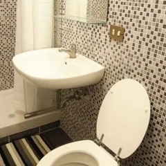 Отель Overseas Guest House Стандартный номер с различными типами кроватей (общая ванная комната) фото 15
