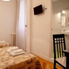 Отель Hostal Besaya Стандартный номер с различными типами кроватей фото 4