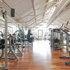 Отель SPORTSCHECK Унтерфёринг фитнесс-зал