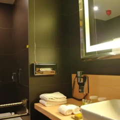 DoubleTree by Hilton Hotel Girona 4* Стандартный номер с различными типами кроватей фото 10