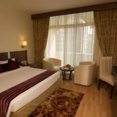 Landmark Plaza Hotel 3* Стандартный номер с различными типами кроватей фото 3