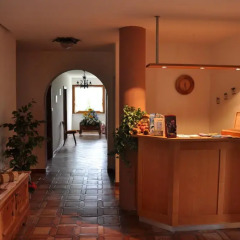 Отель Pension Dolomitenblick Лана интерьер отеля