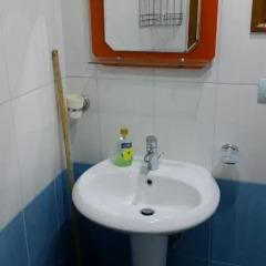 Отель Albanian Happines Guesthouse ванная