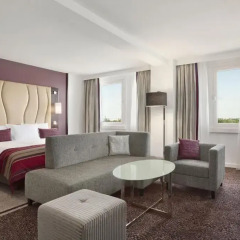 Отель Hilton Vienna Danube Waterfront 4* Стандартный семейный номер с двуспальной кроватью фото 2