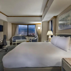 Hilton Izmir 5* Представительский номер с 2 отдельными кроватями