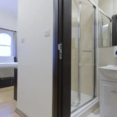 Отель The Royale Chulan Hyde Park 2* Номер категории Эконом с различными типами кроватей фото 2