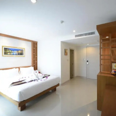 Expat Hotel Patong Center 3* Номер Делюкс с 2 отдельными кроватями фото 3
